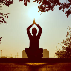 Meditation-at-work-The-top-5-benefits-of-meditating-at-work